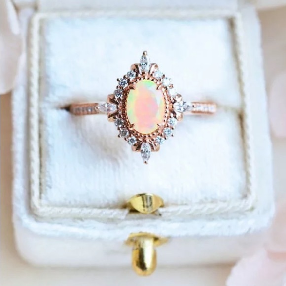 NEW ROSE GOLD FIRE OPAL RHINESTONE RING - Picture 4 of 4